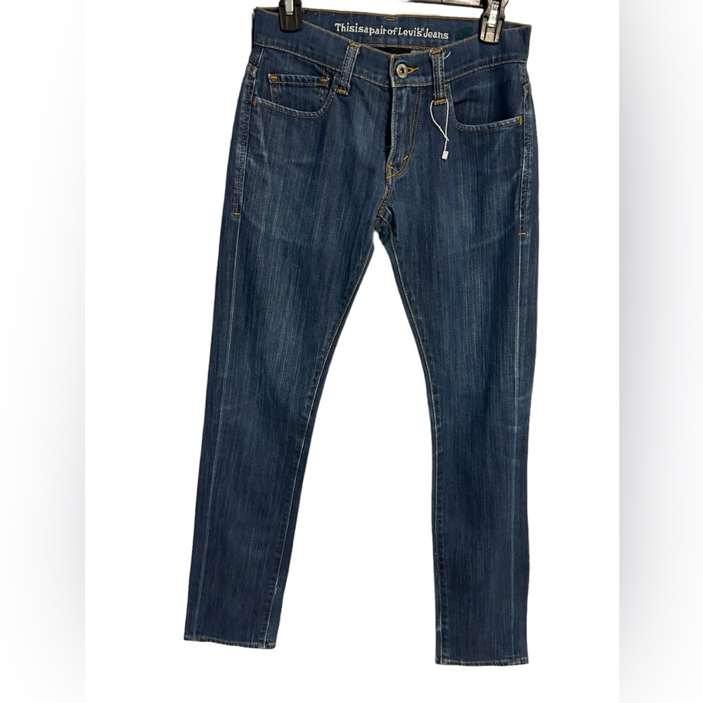 NWOT LEVI JEANS Skinny Leg Eco-Friendly.          (READ DESCRIPTION)!